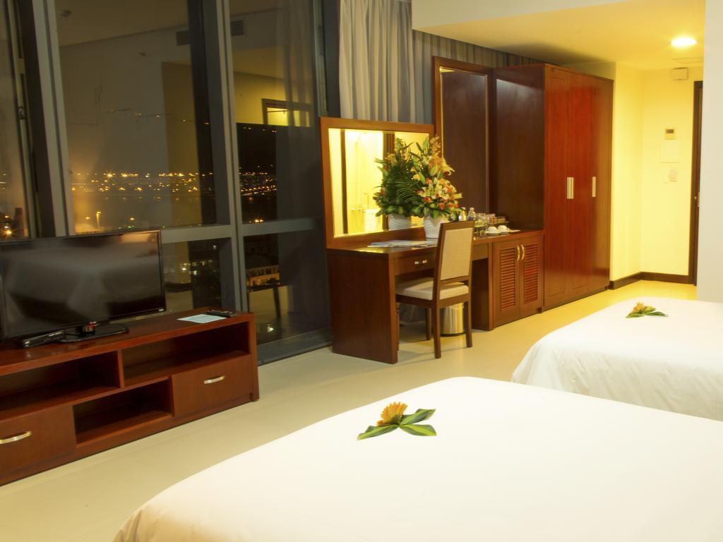 Da Nang Han River Hotel Kültér fotó